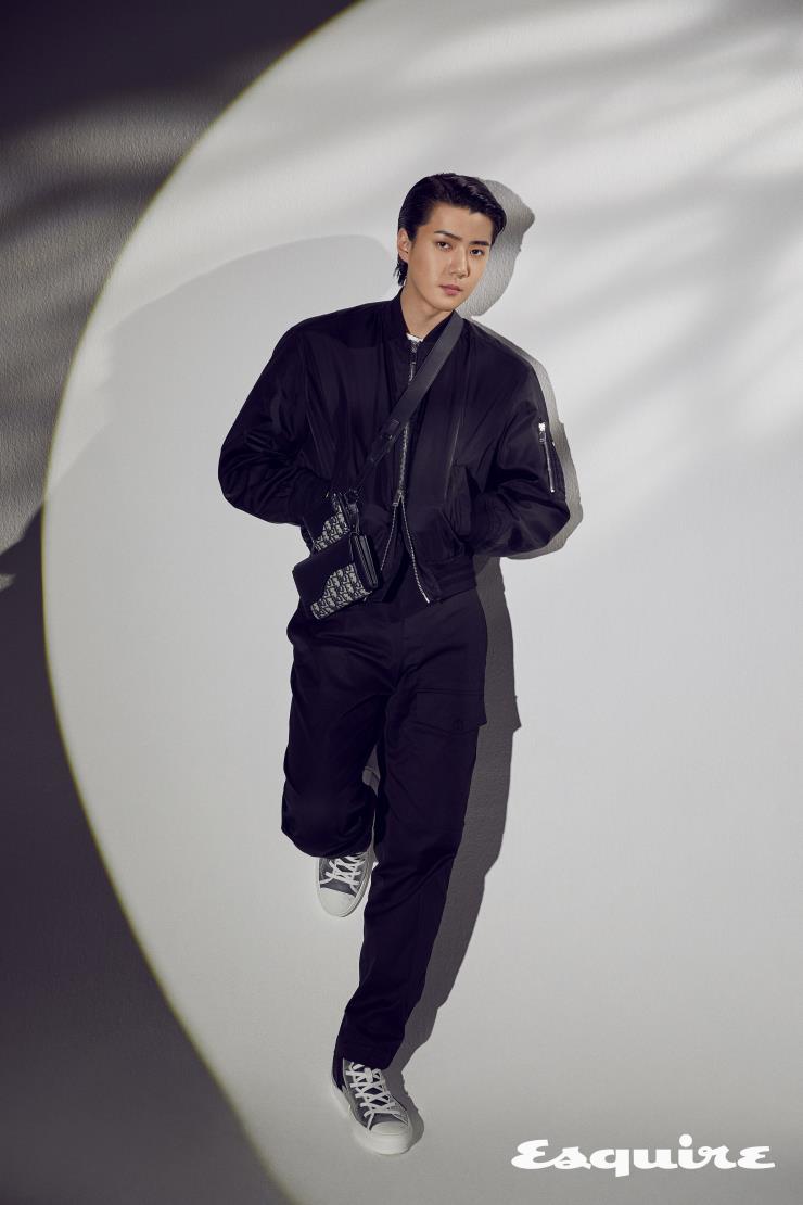 디올 맨 윈터 2020컬렉션을 입은 세훈