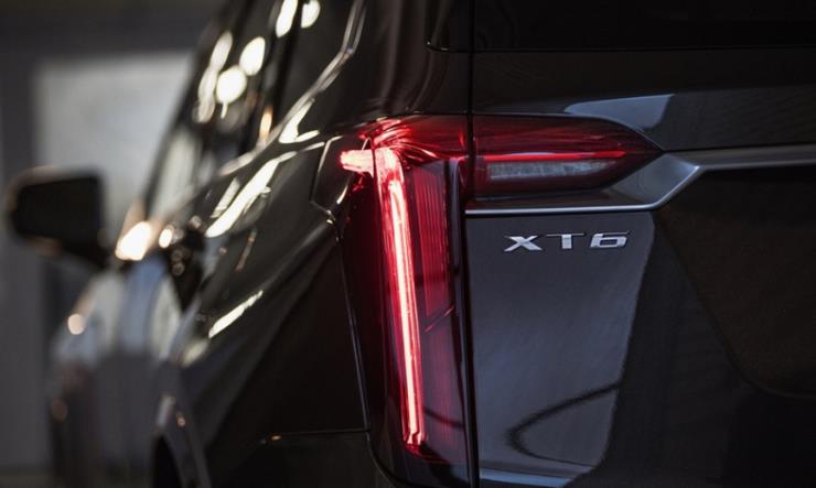 캐딜락 XT6