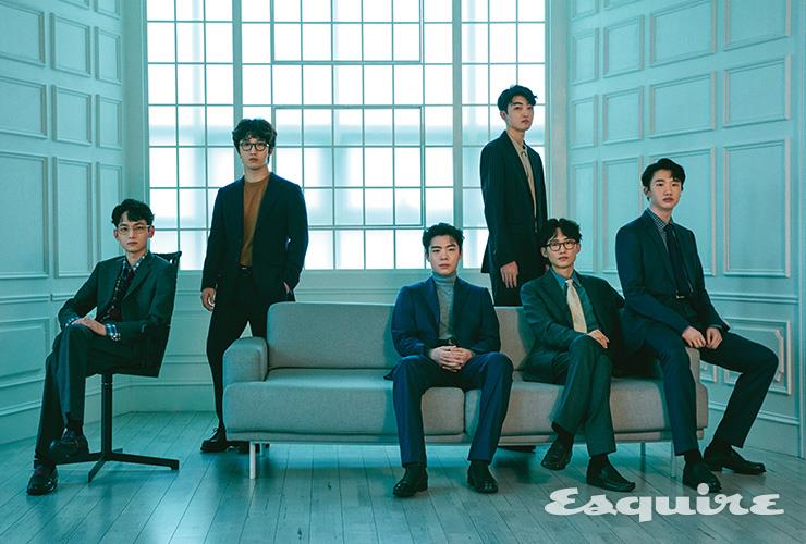 (왼쪽부터) 그레이 슈트 클럽 모나코. 체크 패턴 셔츠, 로퍼 모두 스타일리스트 소장품. 니트 타이 폴로 랄프 로렌. 금속 테 안경 빅터 앤 롤프 by 시원 아이웨어. 네이비 스트라이프 슈트 스타일리스트 소장품. 캐멀색 라운드넥 스웨터 프레드 페리. 블랙 슈즈 파라부트 by 유니페어. 위빙 벨트 에스.티. 듀퐁 파리. 뿔테 안경 모스콧. 체크 패턴 슈트 에스.티. 듀퐁 파리. 그레이 터틀넥 스웨터 에르메네질도 제냐. 앵클부츠 카르미나 by 유니페어. 네이비 스트라이프 슈트 폴로 랄프 로렌. 폴로 넥 스웨터 자라. 그레이 슈트, 샴브레이 셔츠 모두 폴로 랄프 로렌. 슈즈, 타이 모두 스타일리스트 소장품. 뿔테 안경 모스콧. 네이비 슈트, 체크 패턴 셔츠 모두 에르메네질도 제냐. 블랙 로퍼, 니트 타이 모두 에스.티. 듀퐁 파리. 벨트 스타일리스트 소장품.