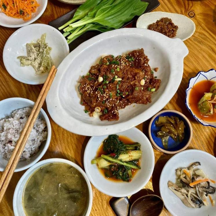 밥과 술이 있는 풍경