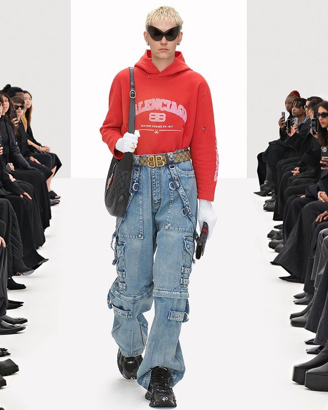 BALENCIAGA