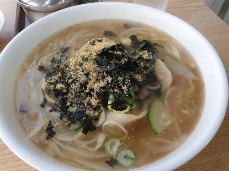홍칼국수