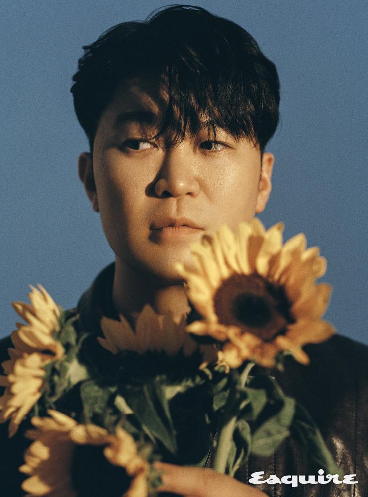 브라운 재킷 막시제이.