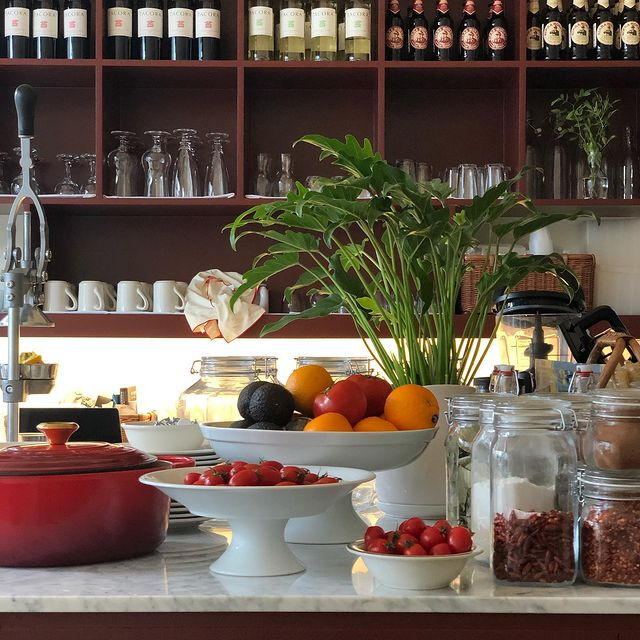 @leesfamouscafe