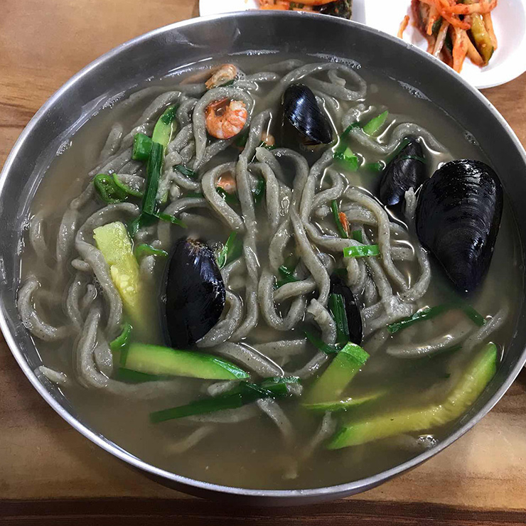 자매칼국수
