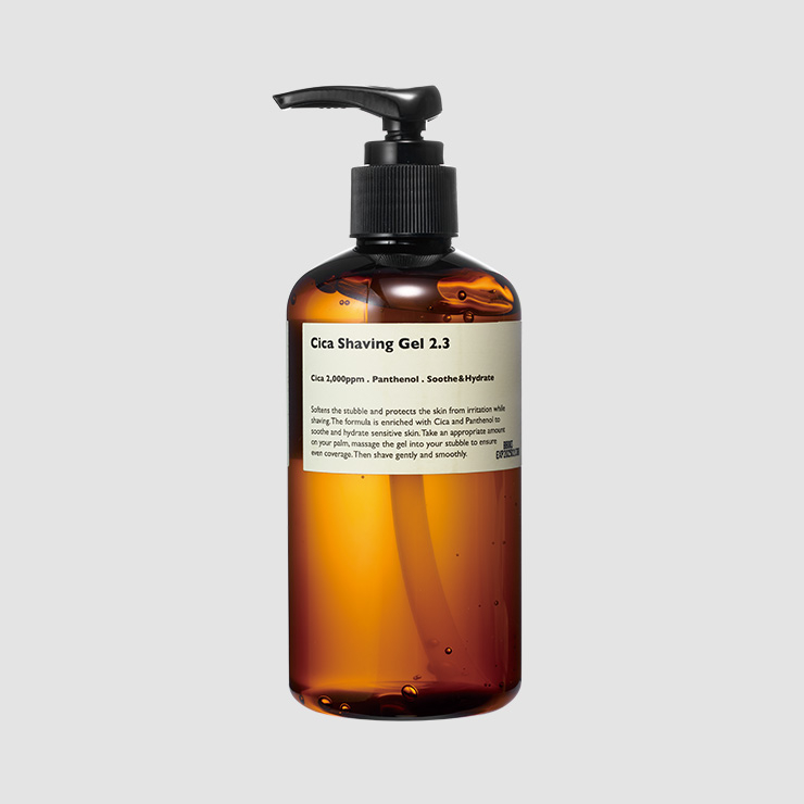 피부 재생에 도움이 되는 병풀 추출물을 더했다. 시카 쉐이빙 젤 2.3 250mL/1만2900원 레이지 소사이어티.