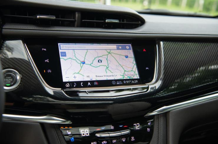 캐딜락 XT6