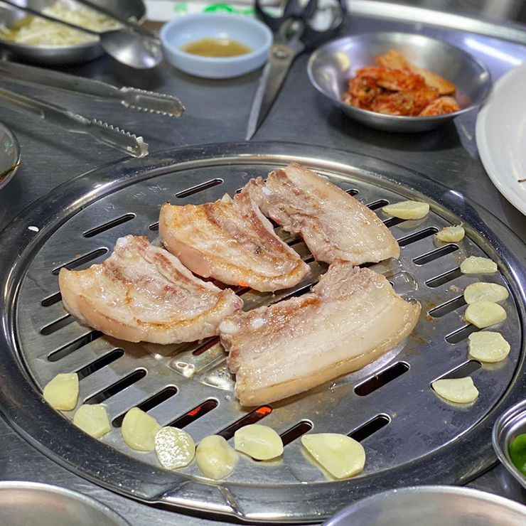 땡땡이 양철집