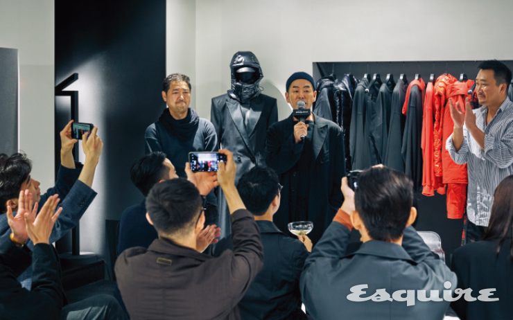 그 어느 때보다 멋진 이야기에 열렬히 화답하고, 끊임없이 질문을 던진 클럽 에스콰이어 멤버들.