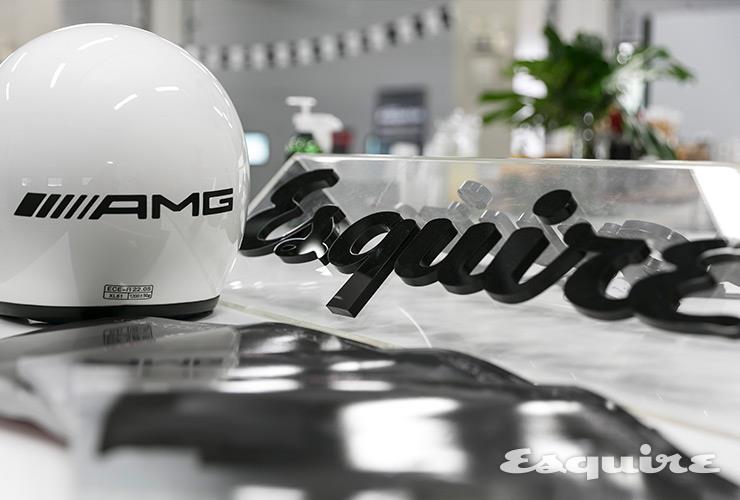 메르세데스-벤츠 코리아가 운영하는 AMG 드라이빙 아카데미와 클럽 에스콰이어의 만남.