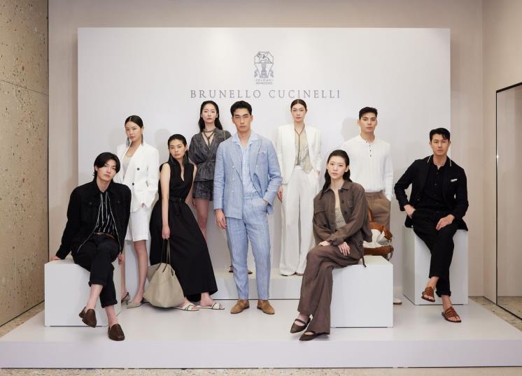 브루넬로 쿠치넬리(BRUNELLO CUCINELLI), 봄/여름 2024 프레젠테이션