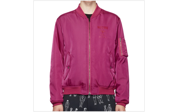 모스키노 & 핑크 더블 퀘스천 마크 봄버 재킷, $1,060 USD.