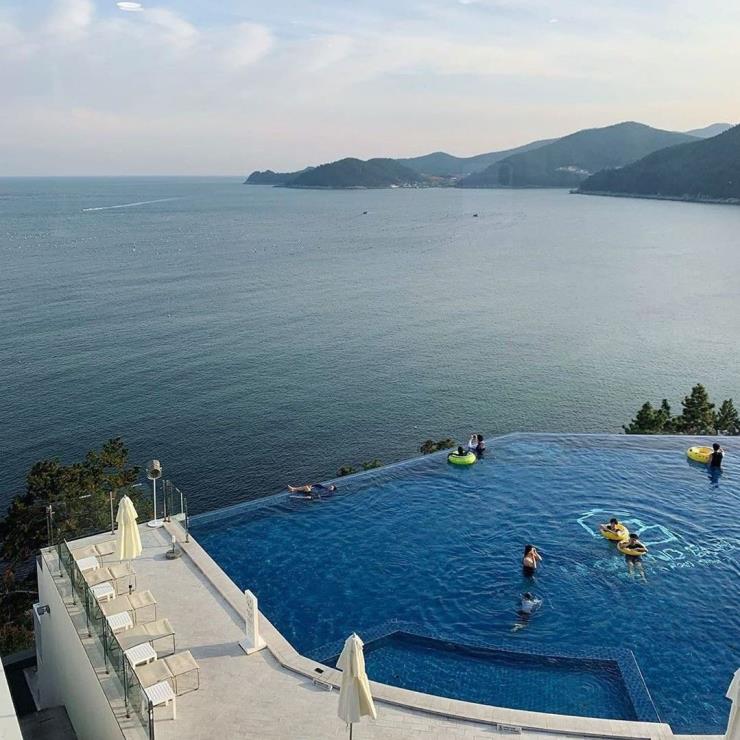 @legrandbleuresort