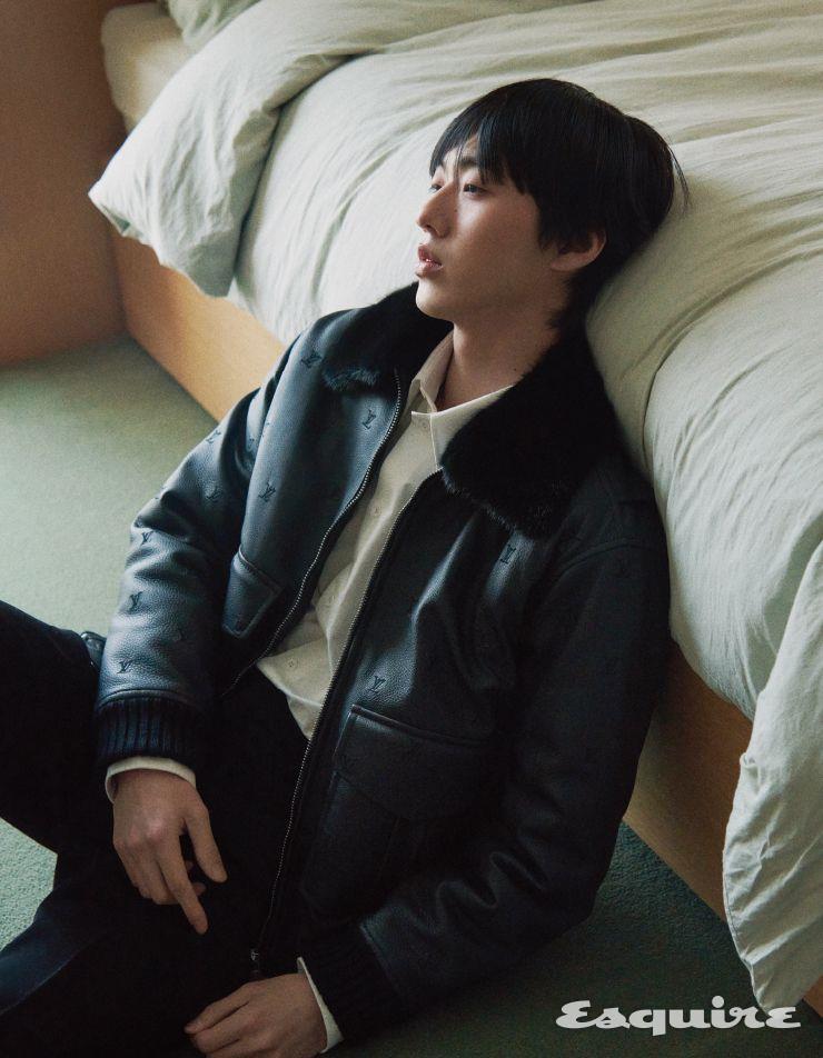 LV 러버스 바시티, 셔츠, 팬츠 모두 가격 미정 루이 비통.