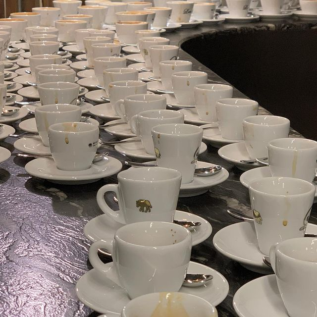 @leesarcoffee
