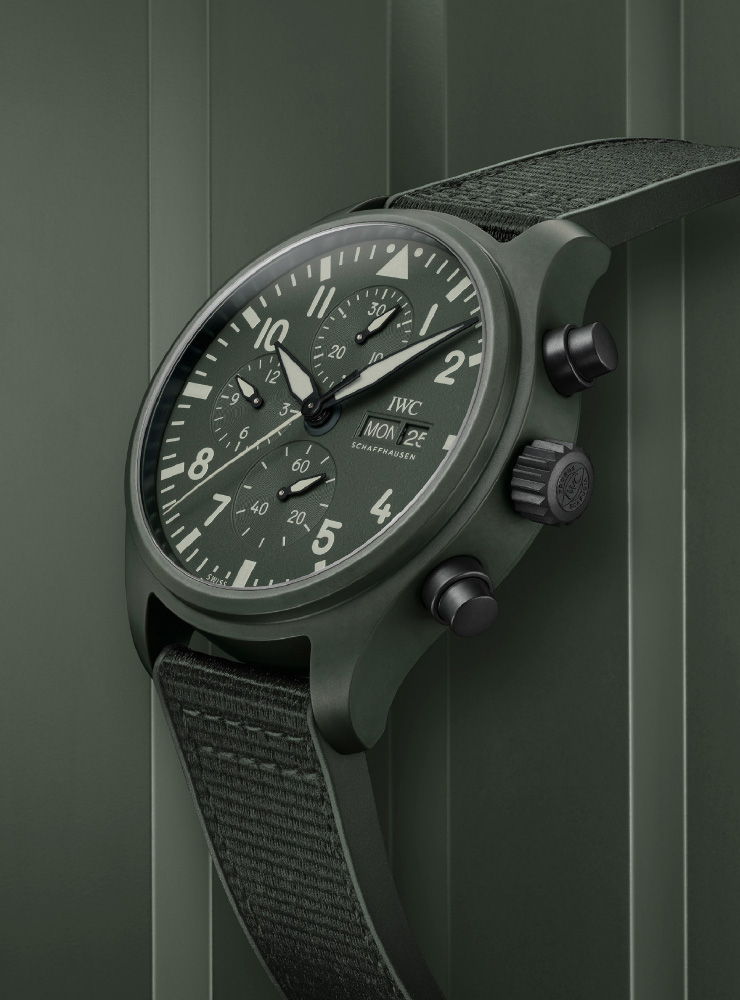 파일럿 워치 크로노그래프 탑건 ‘우드랜드’ 에디션 1370만원대 IWC.